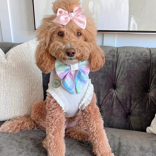 WHITE SLEEVELESS TOP