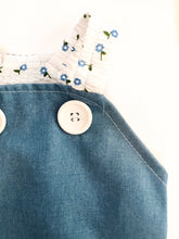 Load image into Gallery viewer, WHITE BOW BLUE FLOWER DENIM DRESS